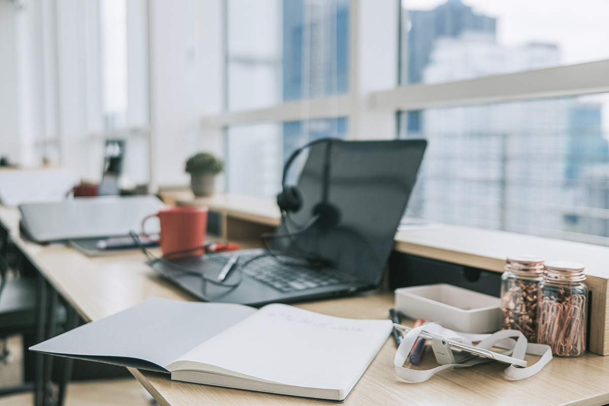 Record Number of Chinese Students Return Home After Studying Abroad